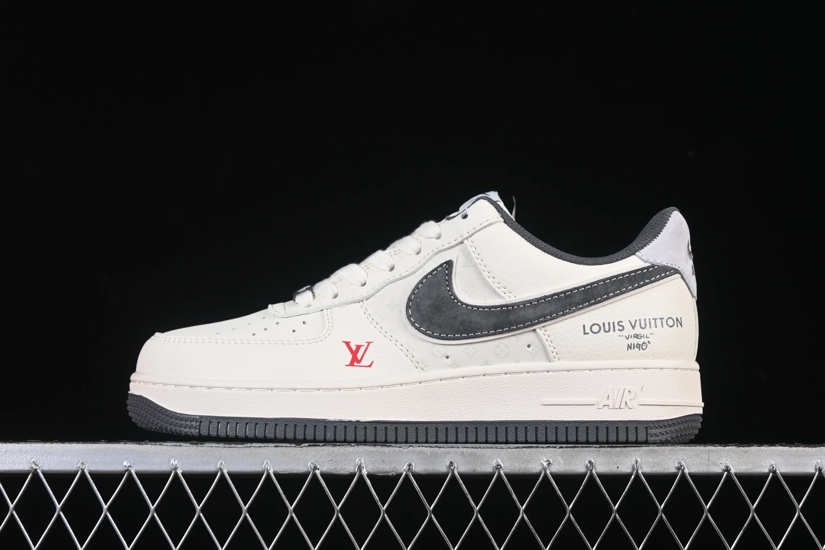 All categories Nk Air Force 1 Air Force series Nk Air Force 1 Low Air Force low top Nike Air Force 1'07 Low LV co-branded printed beige gray hook Air Force 1 low top casual sneakers MZ9588-811